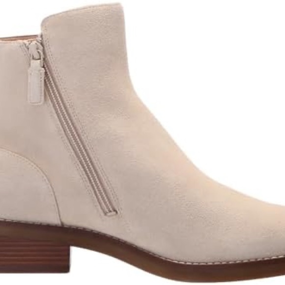 Cole Haan Ramona Elegant Cream Ankle Boots Sz 6.5 NWOB - Picture 2 of 6